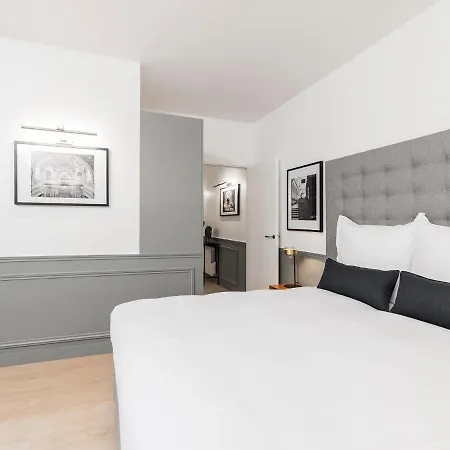 Livinparis - Luxury 3 Bedrooms Arc De Triomphe I Apartment *