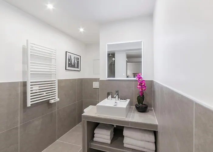 Livinparis - Luxury 3 Bedrooms Arc De Triomphe I Apartmán *