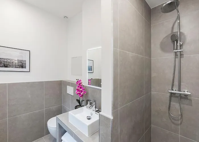 Apartmán Livinparis - Luxury 3 Bedrooms Arc De Triomphe I
