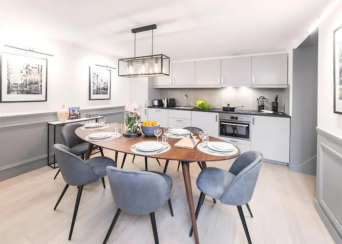 Apartmán Livinparis - Luxury 3 Bedrooms Arc De Triomphe I